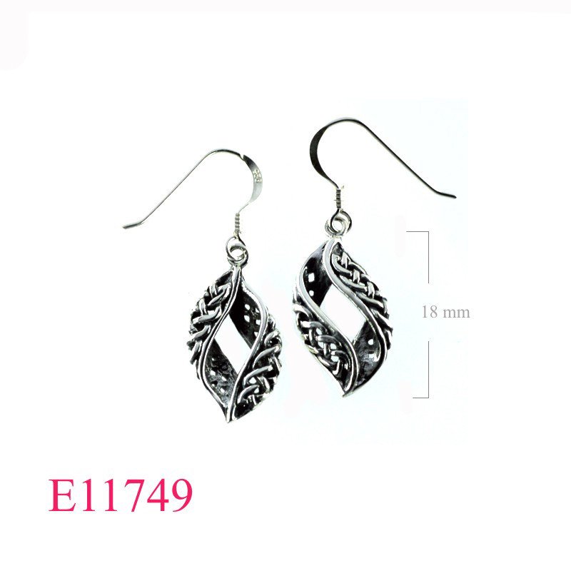 Earrings, curve drop Celtic.