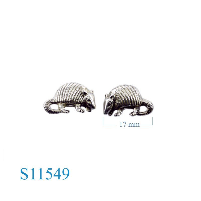 Earrings, pangolin.