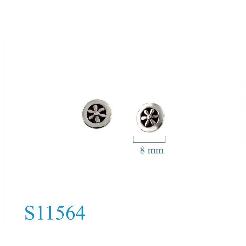 Earrings, 8mm flower in round.