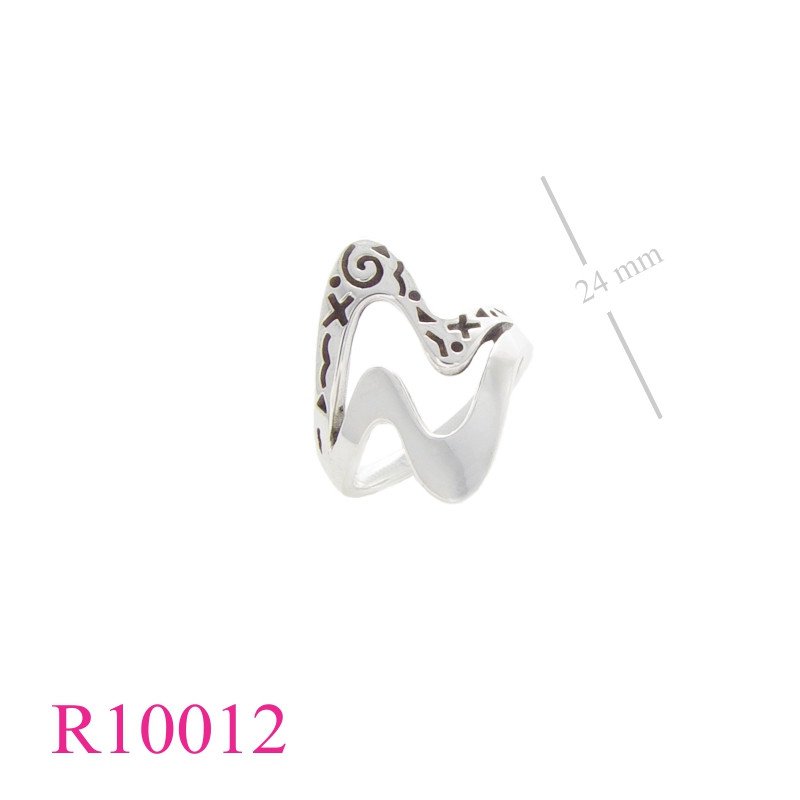 <p>Ring.</p>