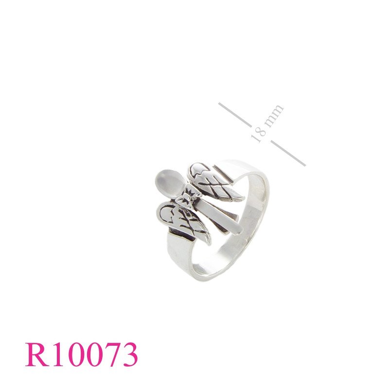 <p>Ring, spoon on wings.</p>