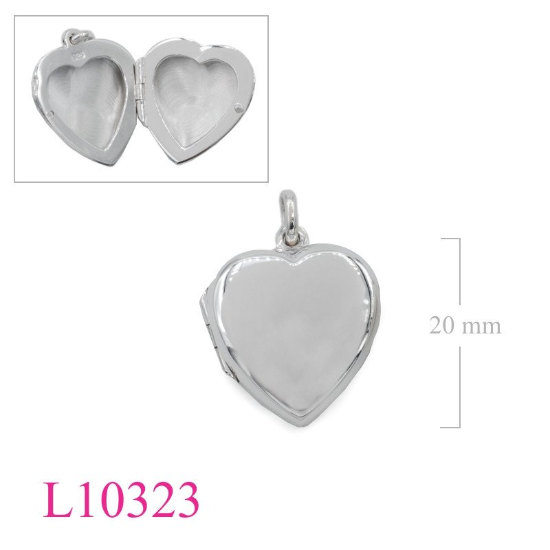 <p>Locket, 20mm heart.</p>