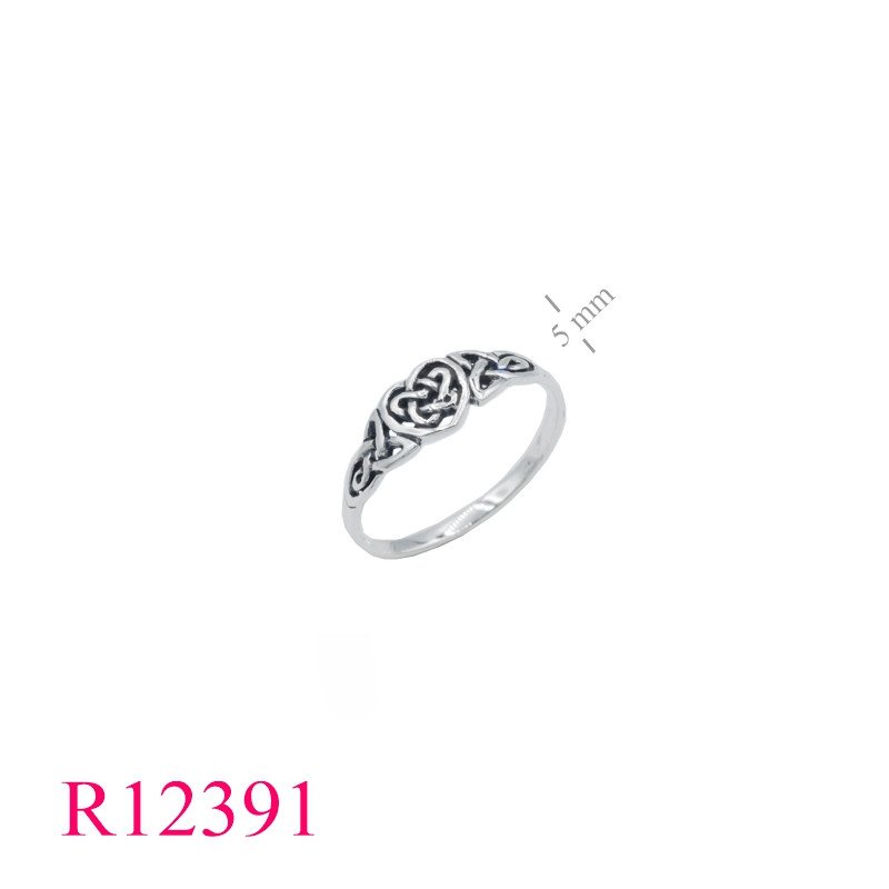 <p>Ring, Celtic heart.</p>
