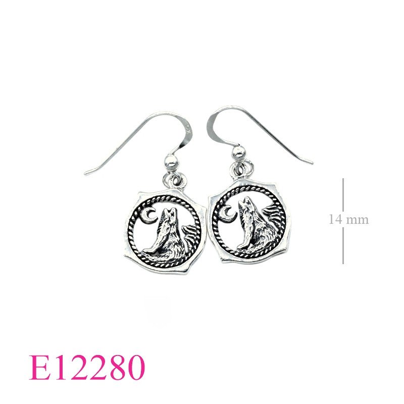 <p>Earrings, round wolf (Ball hook).</p>