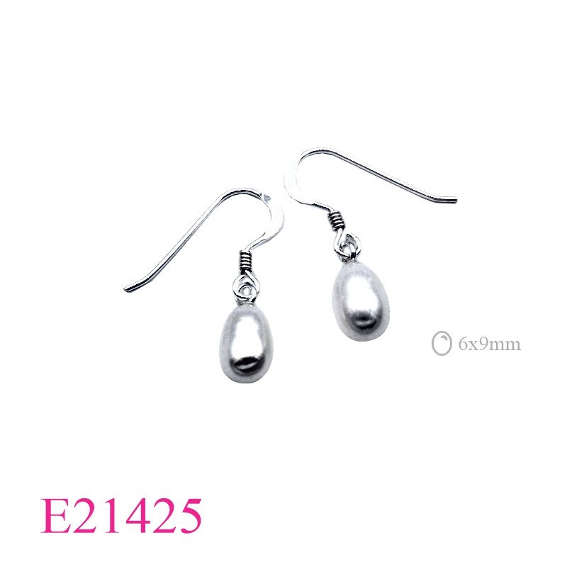 <p>Stone Earrings, 6x9mm Fresh Water Perl.</p>