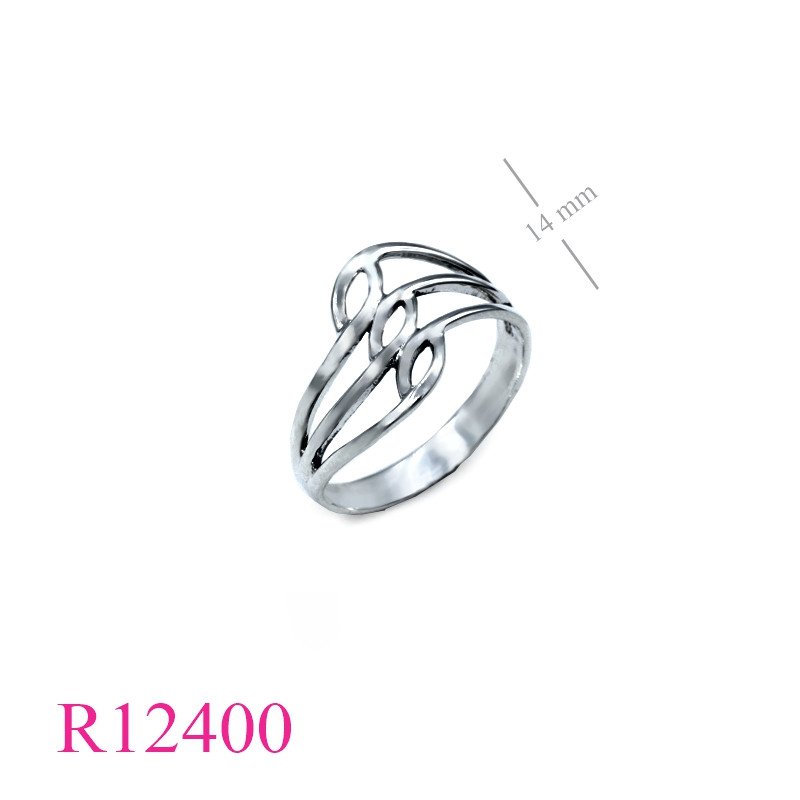 <p>Ring, 3 openwork leaves.</p>