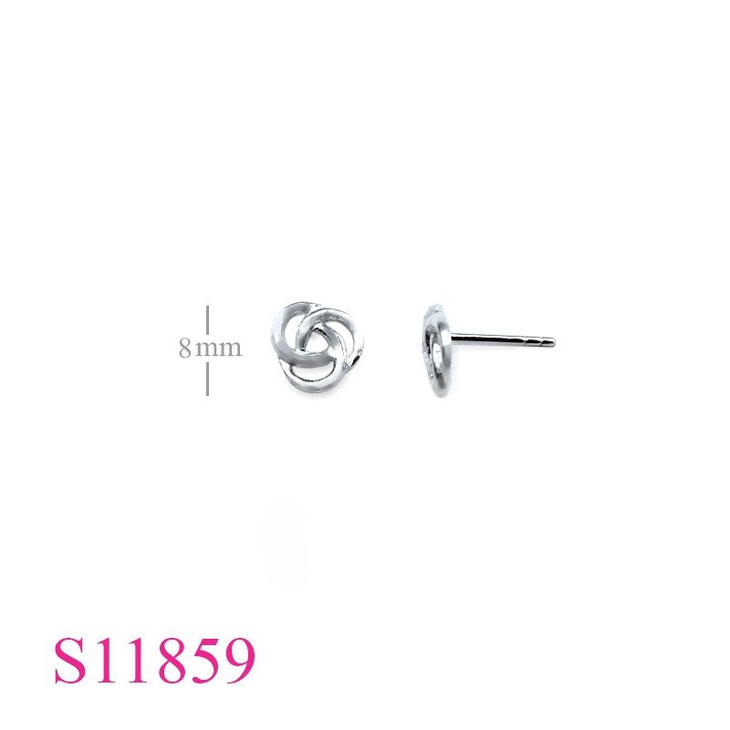 <p>Earrings, round Trinity.</p>