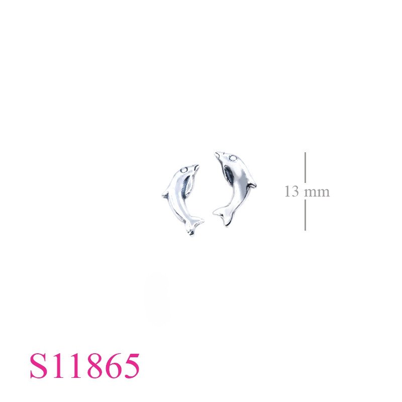 <p>Earrings, dolphin.</p>