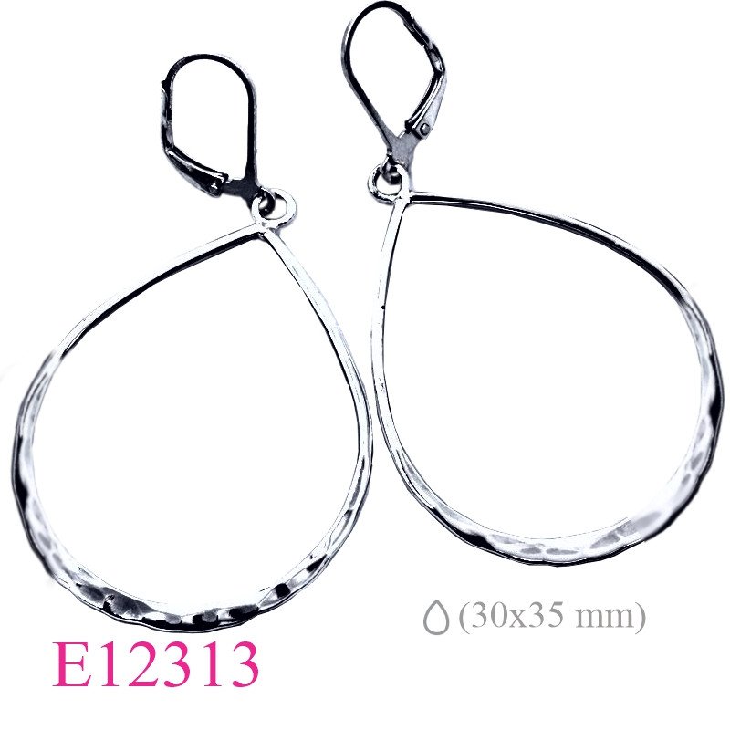 <p>Earrings, 30x35mm hammered drop loop with Lever back hook.</p>