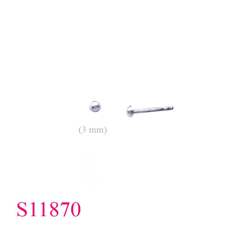 <p>Earrings, 3mm half sphere.</p>