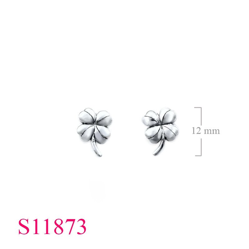 <p>Earrings, 12mm lucky clover.</p>