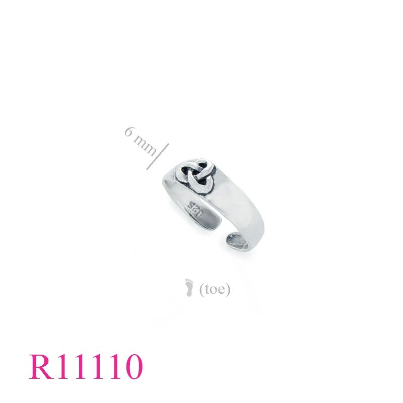 <p>Ring, toe, celtic triangle.</p>