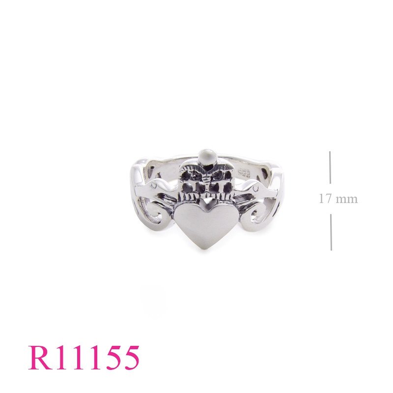 <p>Ring, celtic heart.</p>