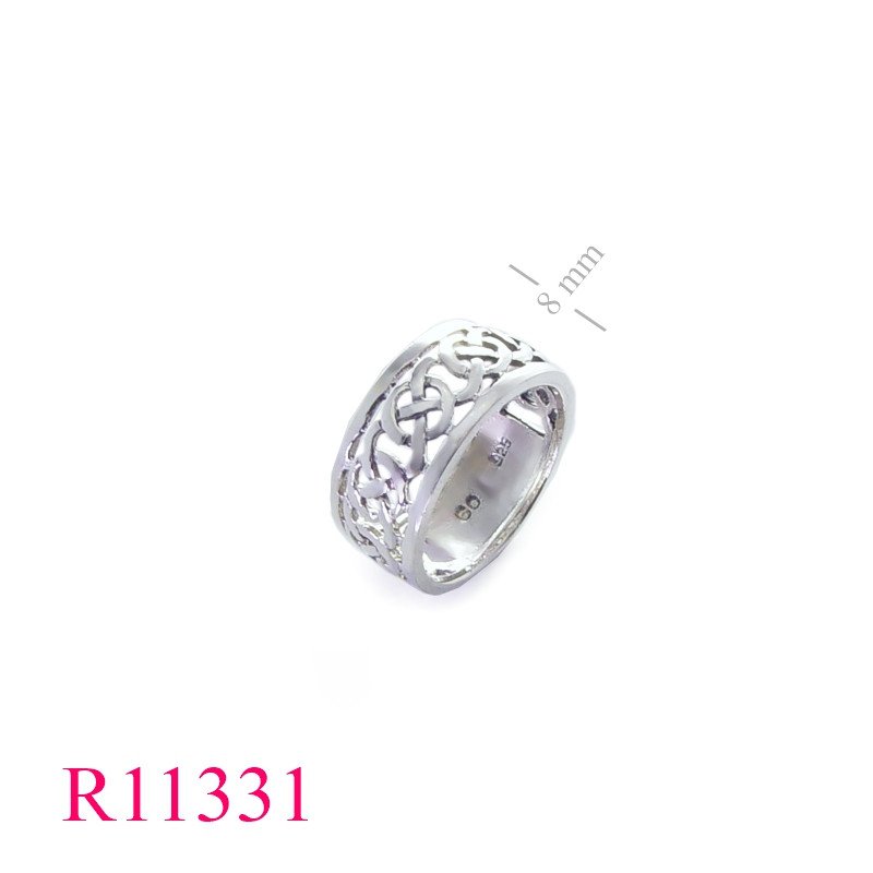 <p>Band Ring, cut-out round Celtic sailor's knot loop.</p>