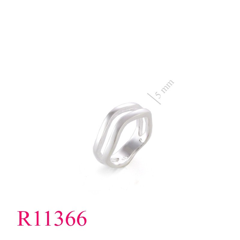 <p>Ring, double wavy lines.</p>