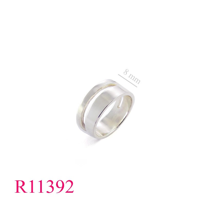 <p>Ring, wide and narrow wire.</p>