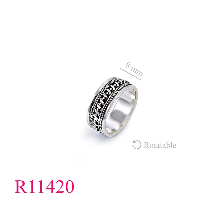 <p>Band Ring, 9mm twisted wires.</p>