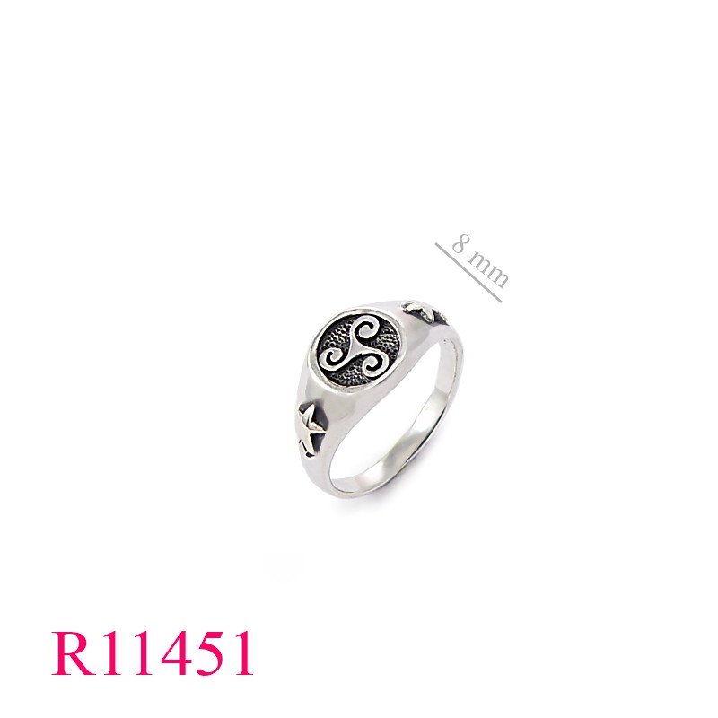 <p>Ring, oxidized triskelion with stars beside.</p>
<p> </p>
<p></p>