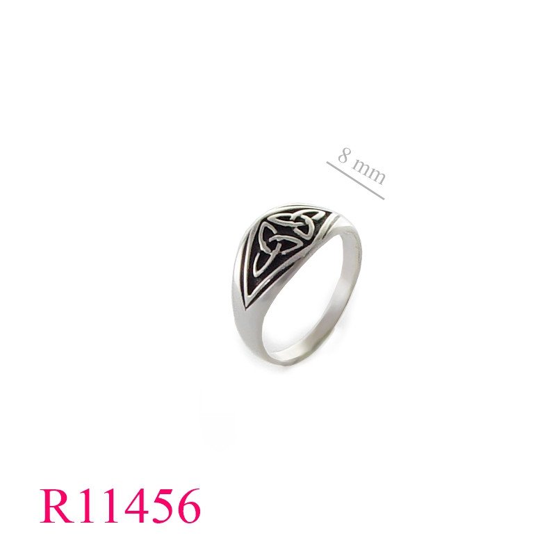 <p>Ring, celtic.</p>