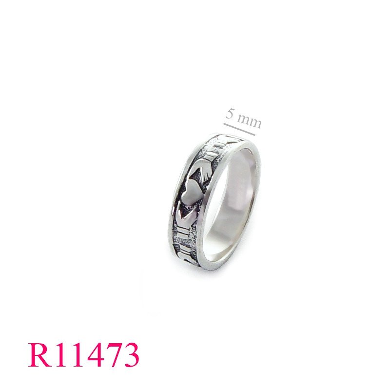 <p>Band Ring, Claddagh.</p>