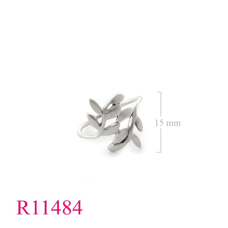<p>Ring, small leaves.</p>