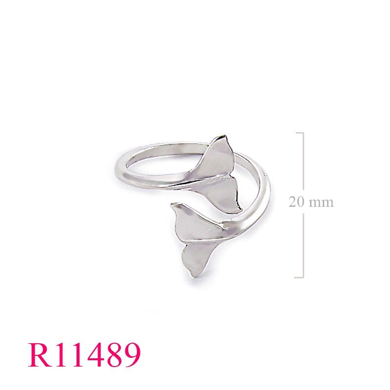 <p>Ring, whale tails.</p>