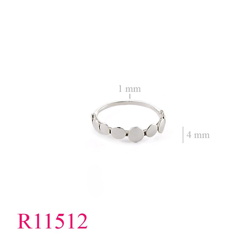 <p>Ring, 9 small dishes.</p>