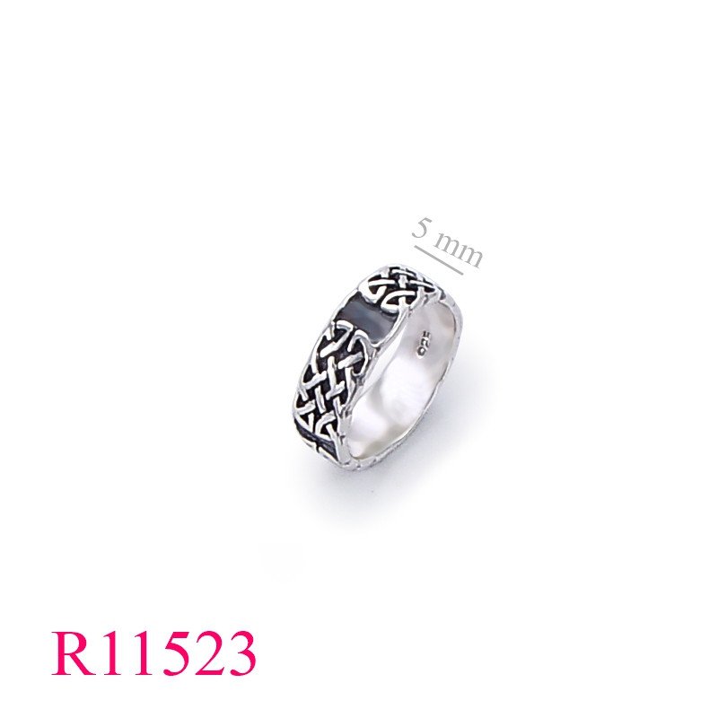 <p>Band Ring, celtic.</p>