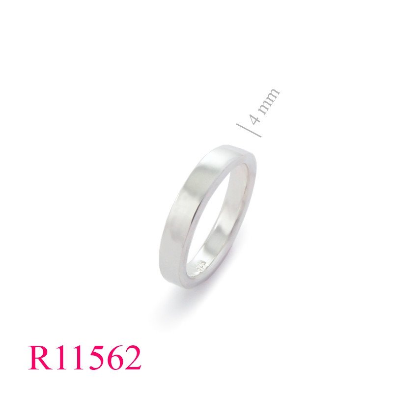 <p>Band Ring, 4mm.</p>