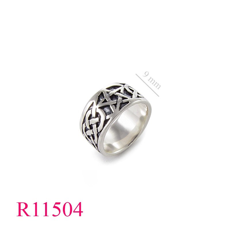 <p>Band Celtic Ring, Star Ring.</p>