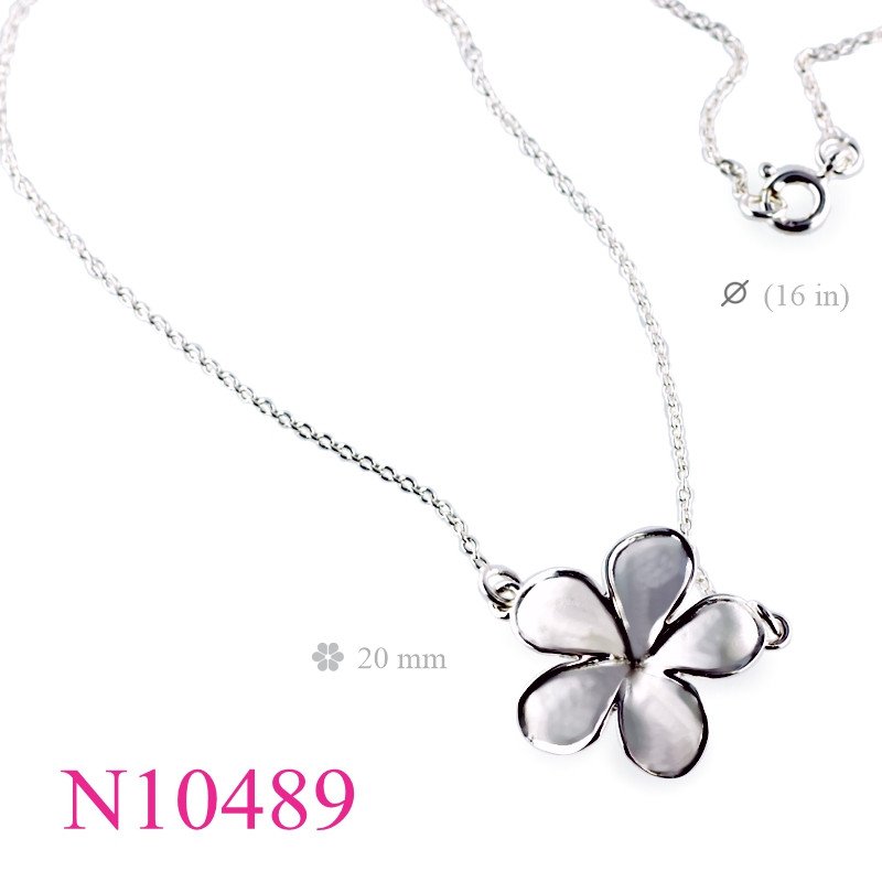 <p>Flower Necklace, Plumeria Necklace, 20mm sandblast.</p>