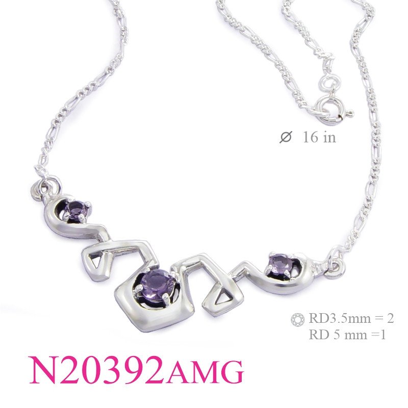 <p>Necklace, 3 round Amethyst Glass stones.</p>