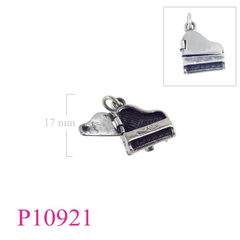 <p>Pendant, openable paino.</p>
