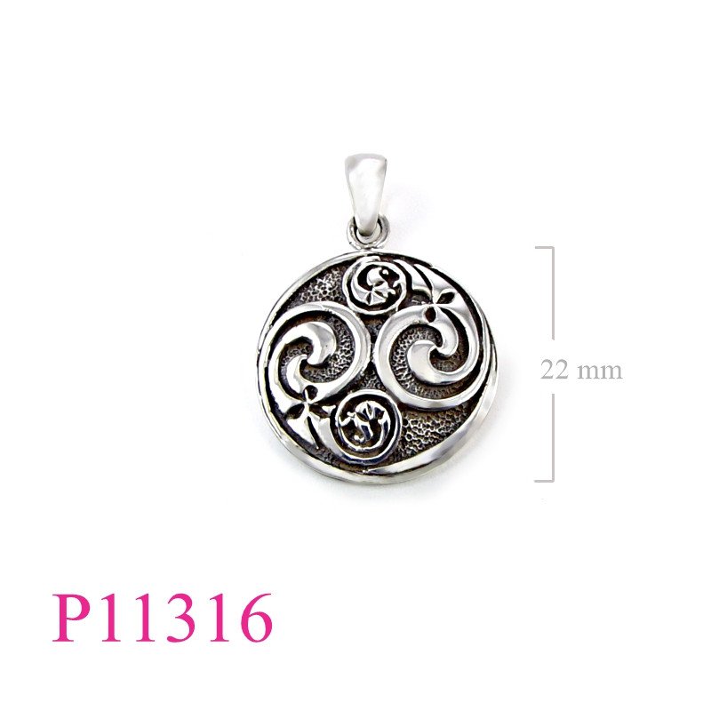 <p>Celtic Pendant, round celtic.</p>