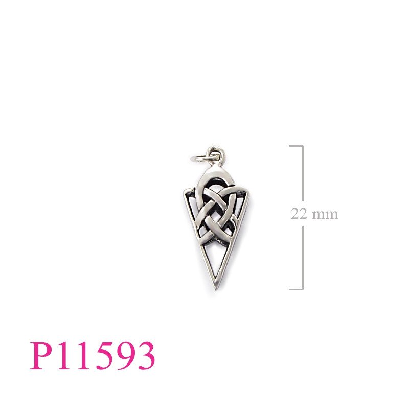 <p>Celtic Pendant, triangle celtic.</p>