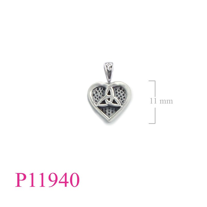 <p>Heart Pendant, heart and trinity knot.</p>