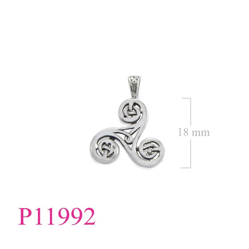 <p>Triskellion Pendant, triskellion and trinity knot.</p>