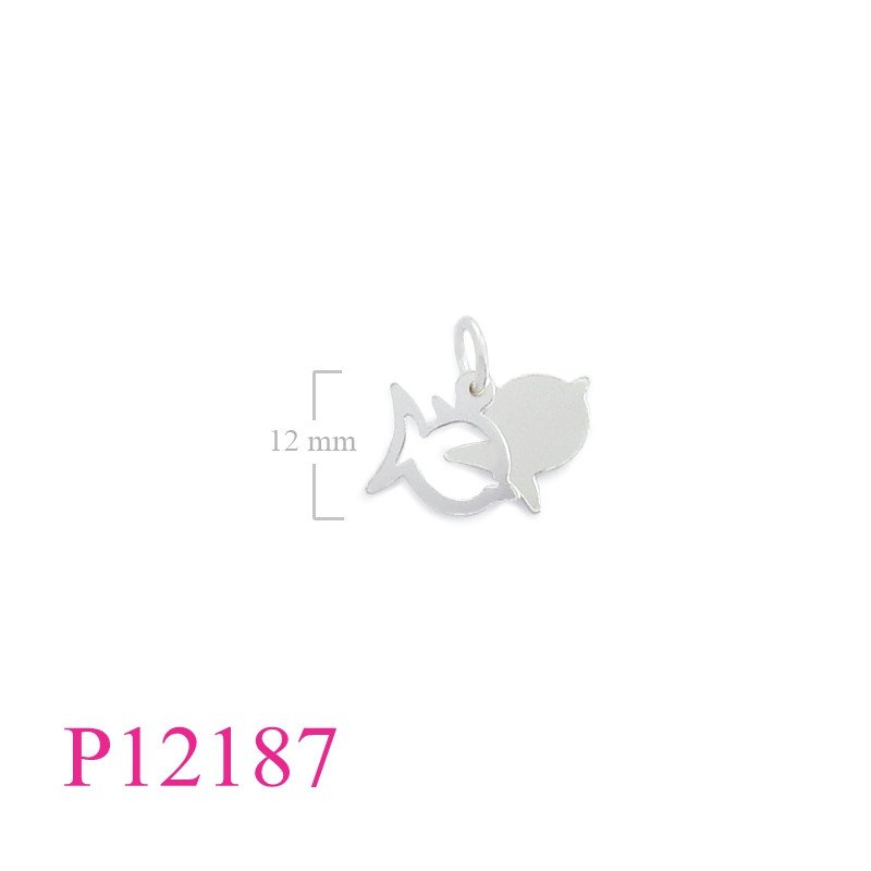 <p>Pendant, 2 pieces fish shape.</p>