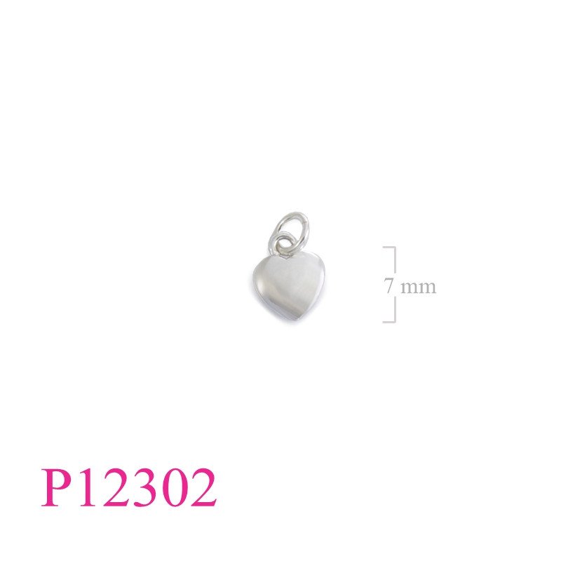 <p>Pendant, heart.</p>