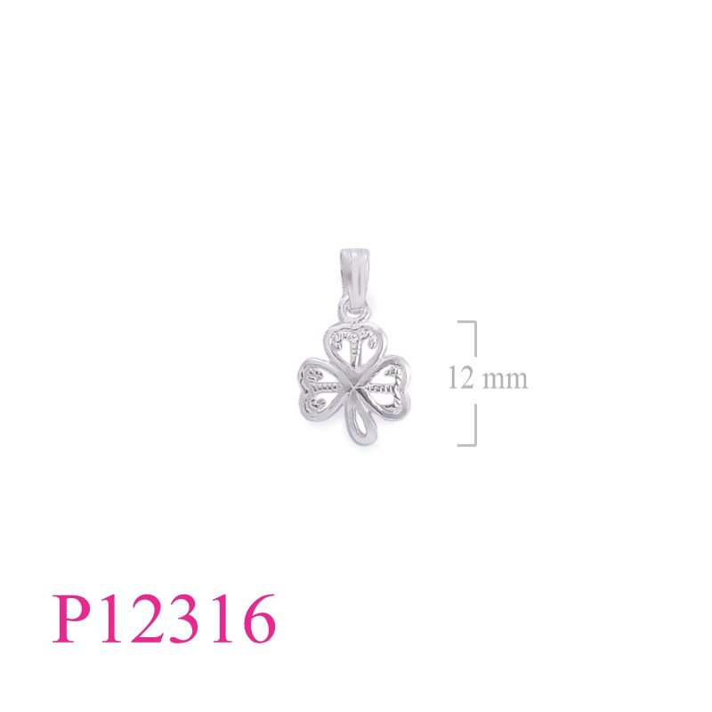 <p>Pendant, cot out design Shamrock.</p>
