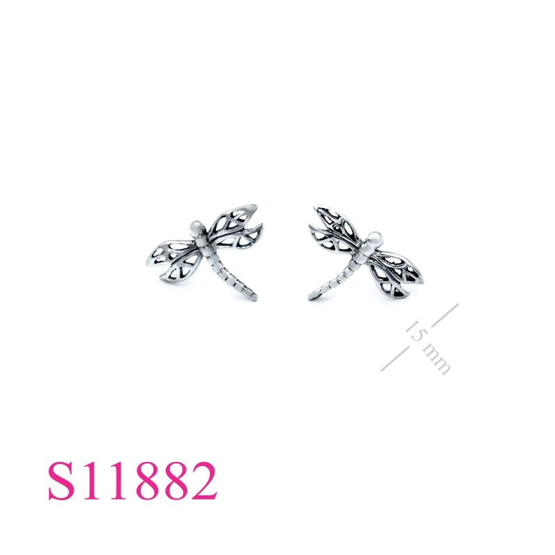 <p>Earrings, dragonfly.</p>