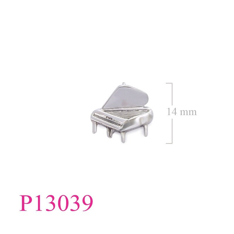 <p>Pendant, piano.</p>