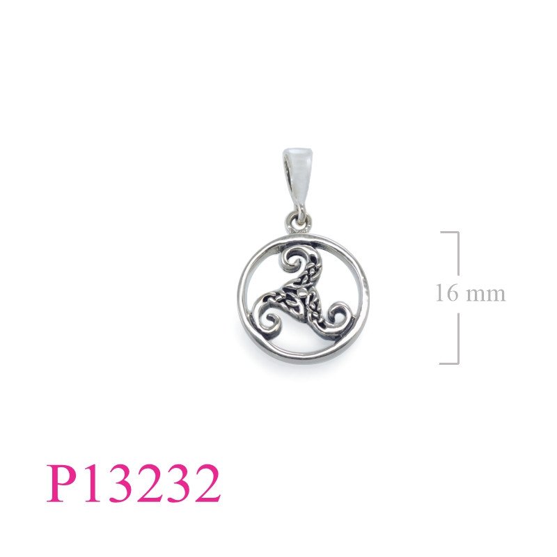 <p>Celtic Pendant, Triskelion Pendant, Celtic Triskelion in round.</p>
