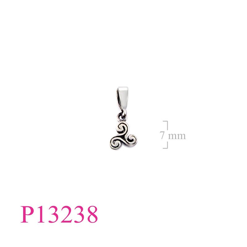<p>Triskelion Pendant, small Triskelion.</p>