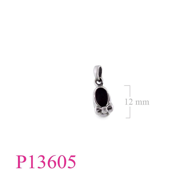 <p>Pendant, baby shoe.</p>