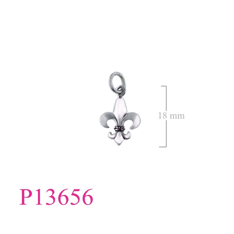 <p>Pendant, Fleur de lis.</p>
