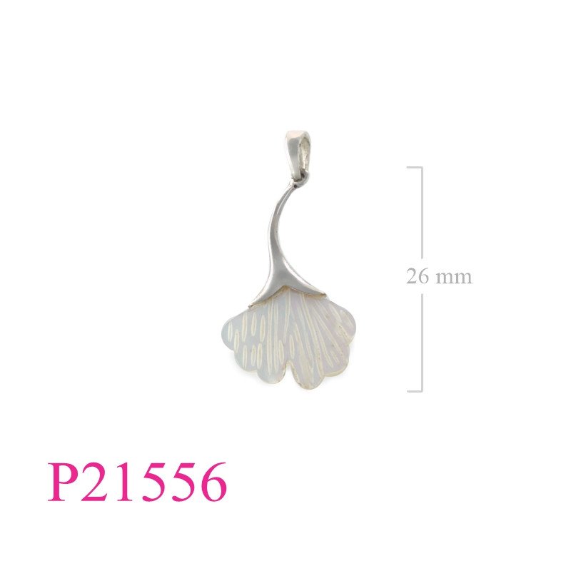 <p>Pendant, 17mm ginkgo leaf.</p>