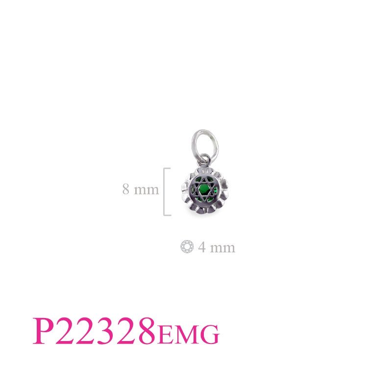 <p>Heart Pendant, Chakra Pendant, 8mm Heart Chakra with Emerald Glass stone.</p>