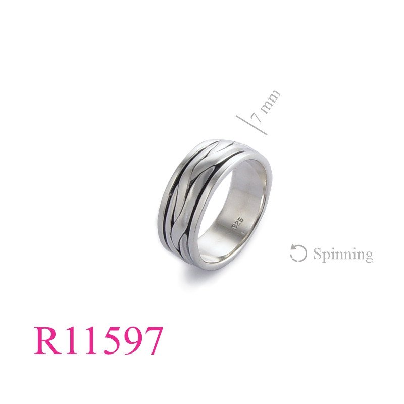 <p>Spinning Ring, braid design.</p>