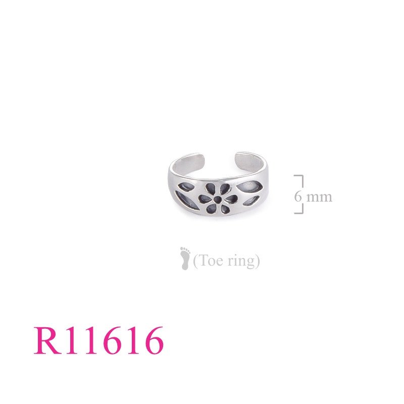 <p>Toe Ring, flower design.</p>